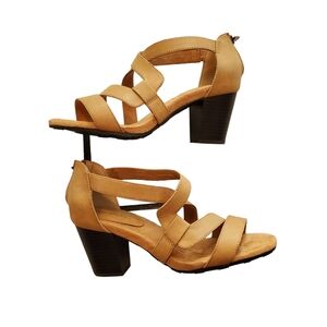 Easy Street Amuse Cushioned‎ Insole Block Heel Sandals Size 9W